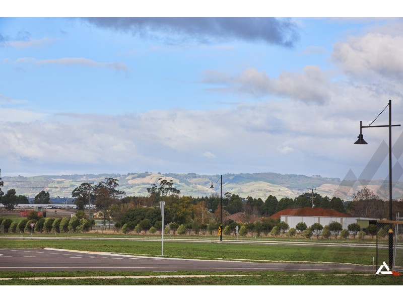 11 Downton Street, Warragul VIC 3820