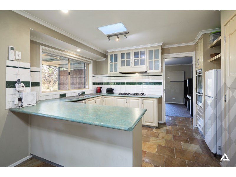 8 Bright Court, Drouin VIC 3818