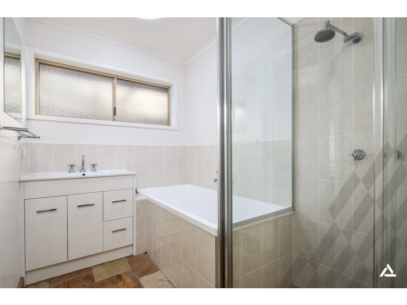 8 Bright Court, Drouin VIC 3818