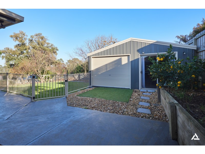 8 Bright Court, Drouin VIC 3818