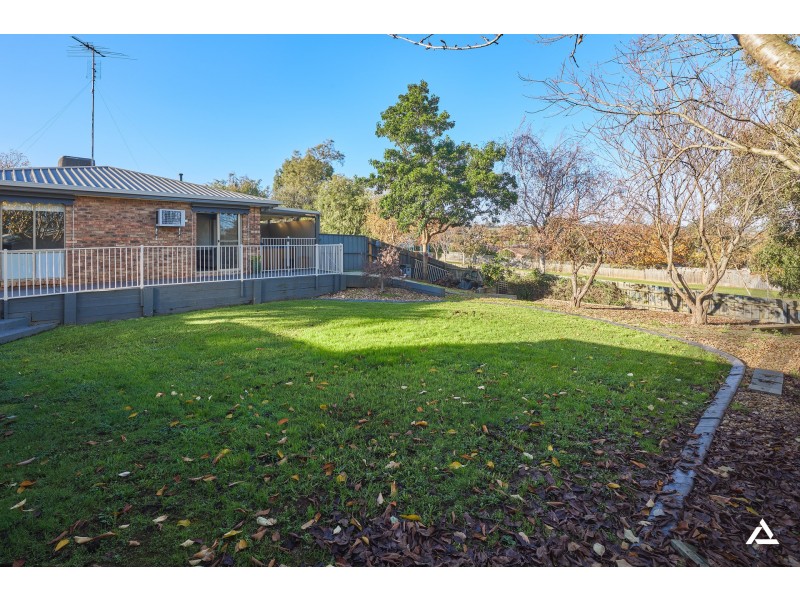 8 Bright Court, Drouin VIC 3818