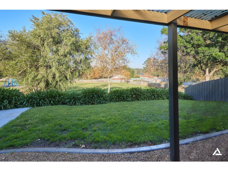 8 Bright Court, Drouin VIC 3818