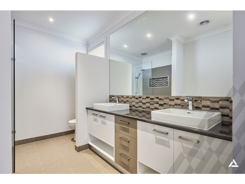 12 Cedarwood Drive, Warragul VIC 3820