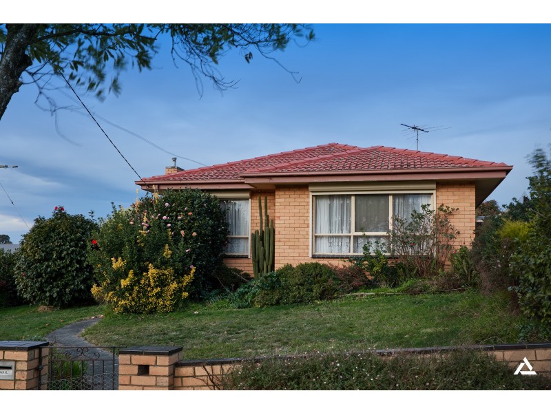 12 Charles Street, Drouin VIC 3818