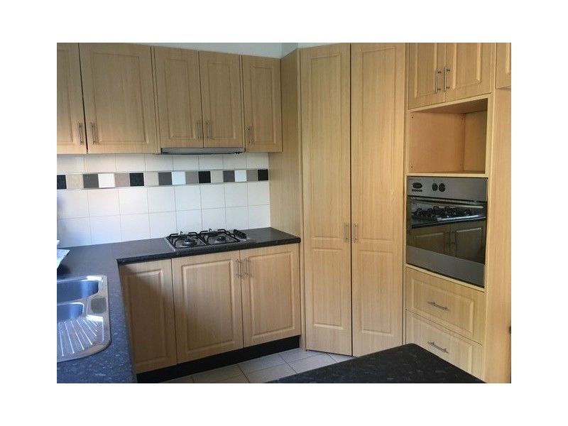 2/15 Balmoral Crescent, Drouin VIC 3818