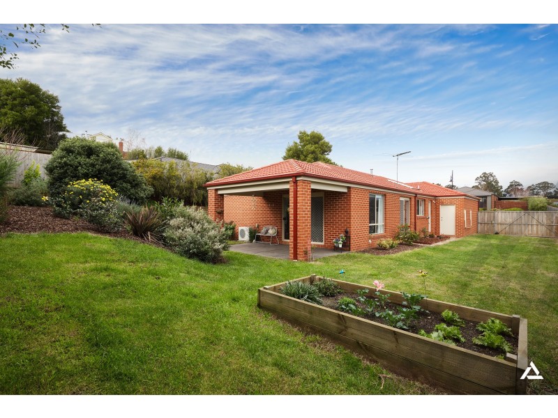 9 Wordsworth Court, Drouin VIC 3818