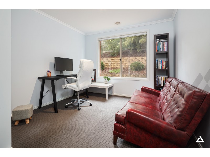9 Wordsworth Court, Drouin VIC 3818