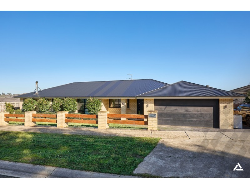 24 Bladen Street, Warragul VIC 3820