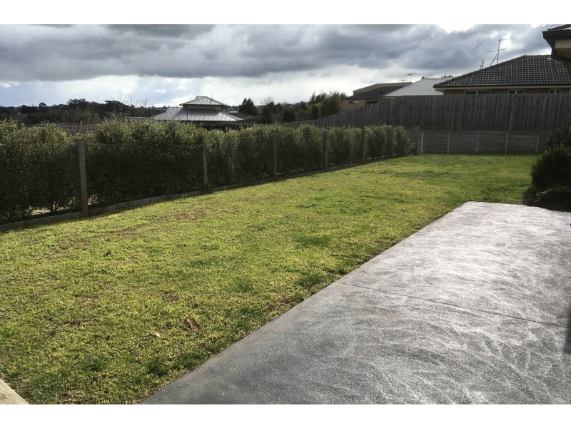 24 Bladen Street, Warragul VIC 3820