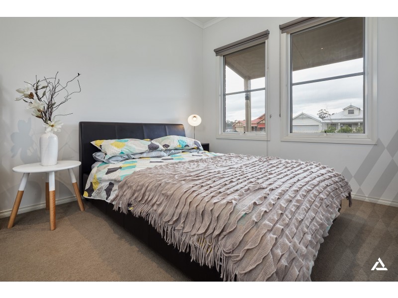 77 Cook Street, Drouin VIC 3818