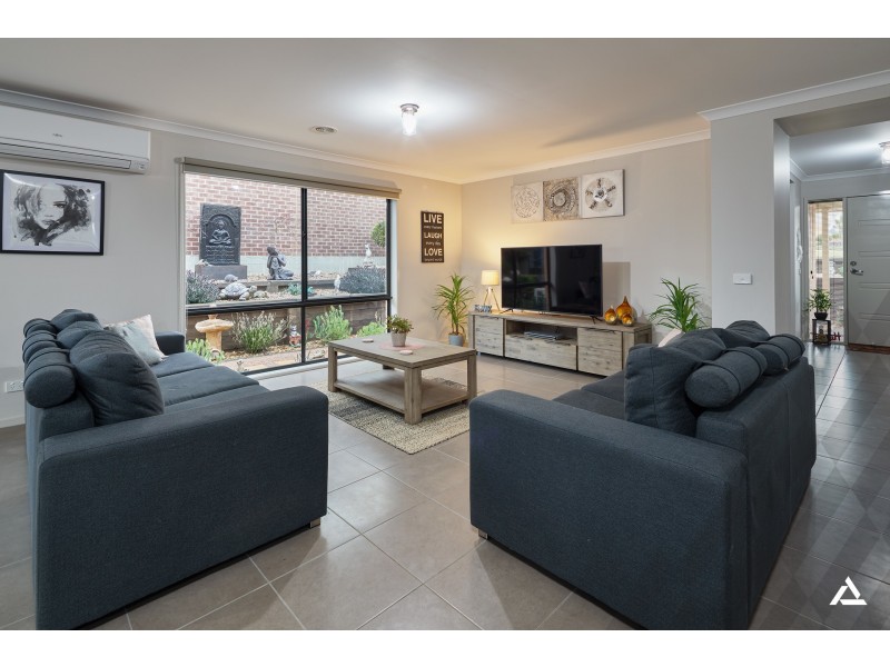114 Bexley Boulevard, Drouin VIC 3818