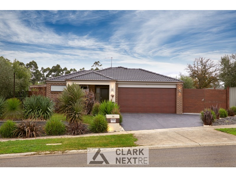 14 Harmon Drive, Drouin VIC 3818