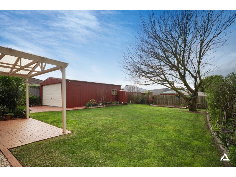 25 Outlook Drive, Drouin VIC 3818
