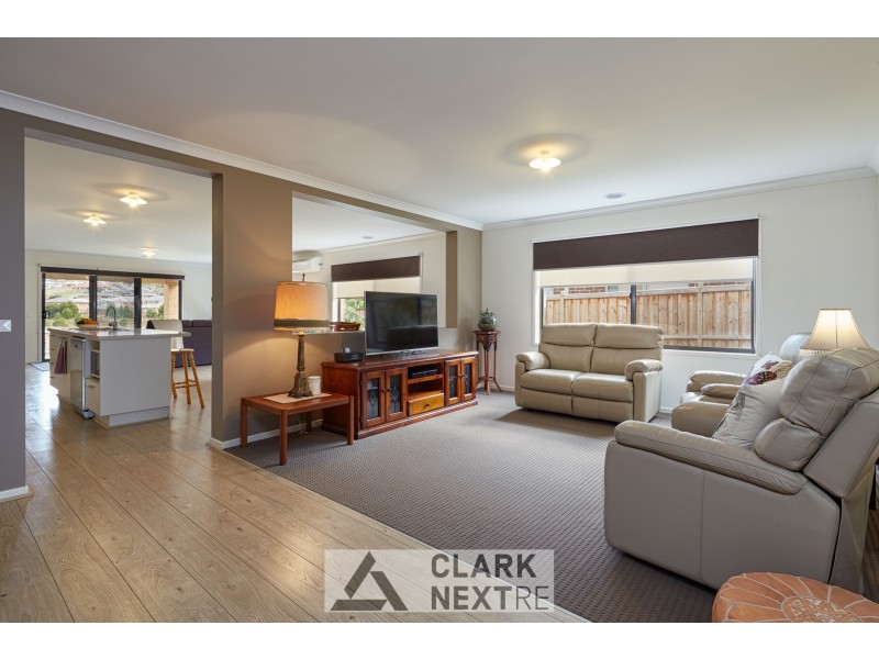 39 Empire Avenue, Drouin VIC 3818