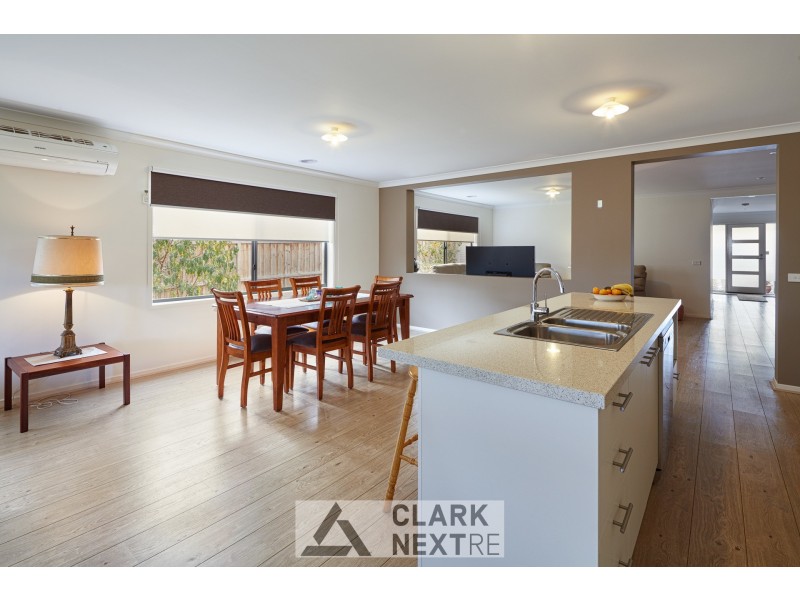 39 Empire Avenue, Drouin VIC 3818