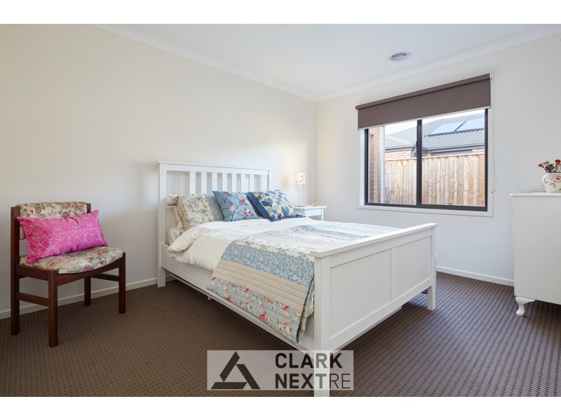 39 Empire Avenue, Drouin VIC 3818