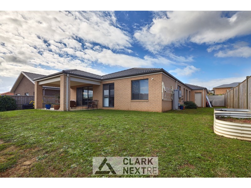 39 Empire Avenue, Drouin VIC 3818