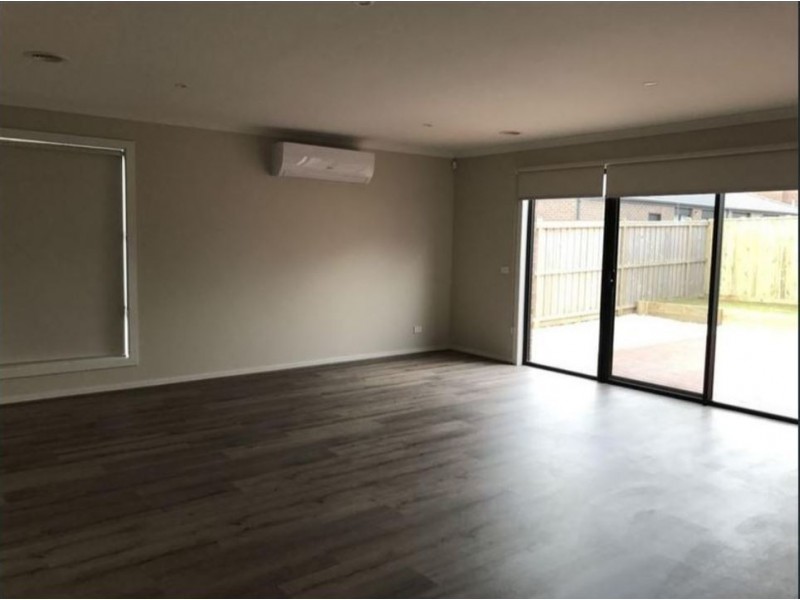 44 Timbertop Crescent, Drouin VIC 3818