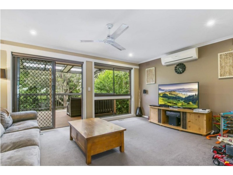 12 Valley View Street, Warragul VIC 3820