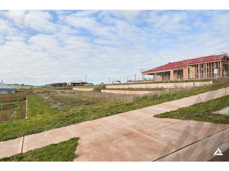 17 Thames Avenue, Drouin VIC 3818