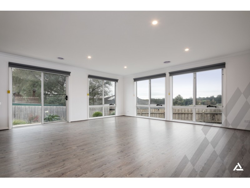 1/6 Oddy Street, Drouin VIC 3818