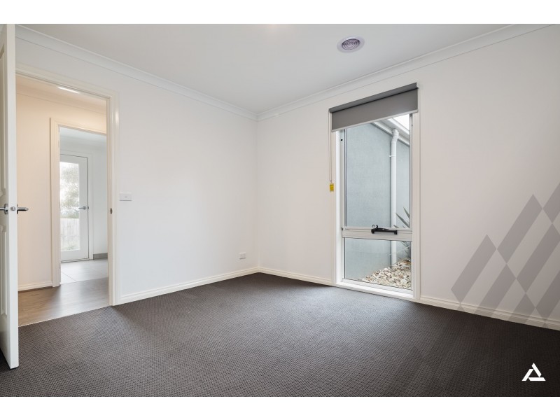 1/6 Oddy Street, Drouin VIC 3818