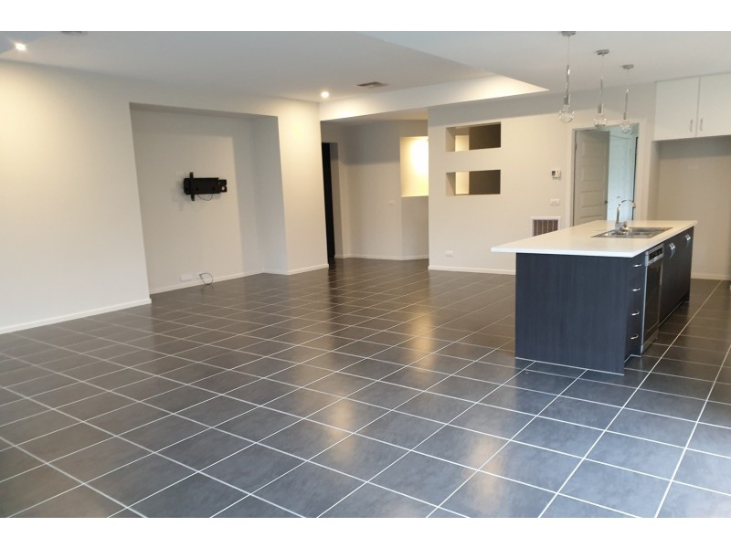 139 Twin Ranges Drive, Warragul VIC 3820