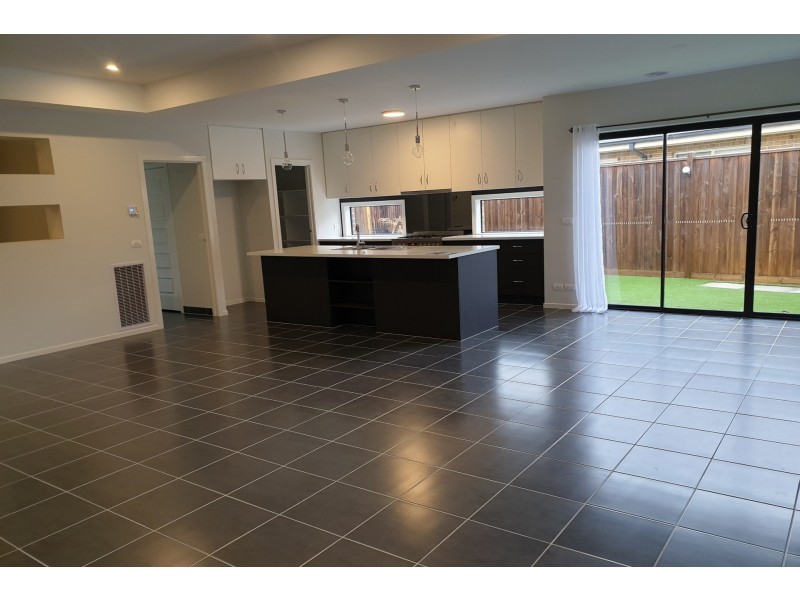 139 Twin Ranges Drive, Warragul VIC 3820