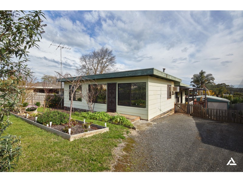 15 Ferris Street, Drouin VIC 3818