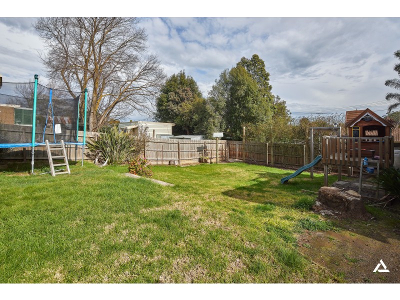 15 Ferris Street, Drouin VIC 3818