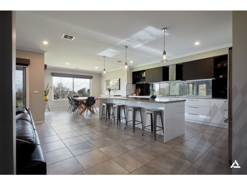 922 Princes Way, Drouin VIC 3818