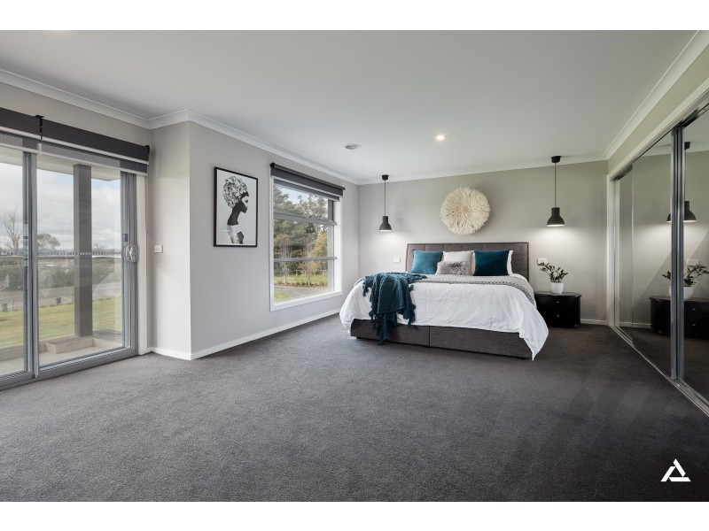 922 Princes Way, Drouin VIC 3818