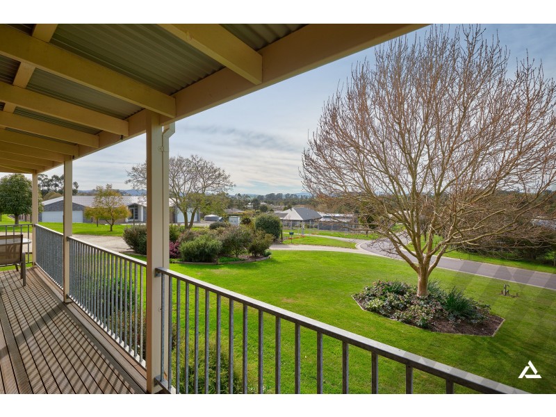 7 Huntingdon Court, Drouin VIC 3818