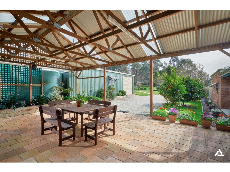 7 Huntingdon Court, Drouin VIC 3818