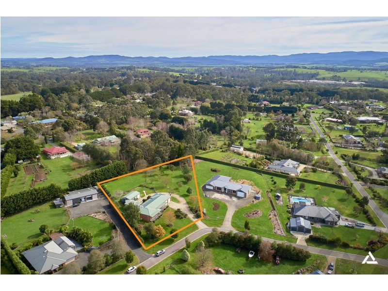 7 Huntingdon Court, Drouin VIC 3818