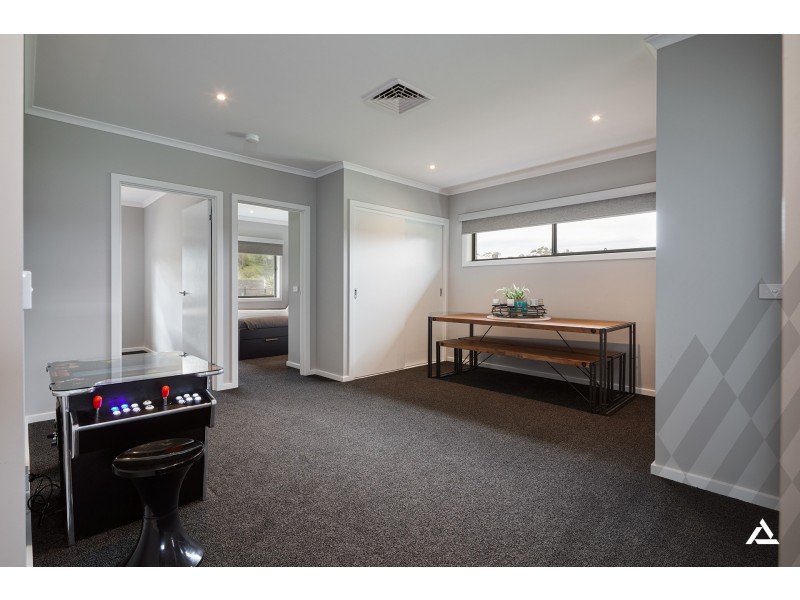 25 Bunjil Drive, Drouin VIC 3818
