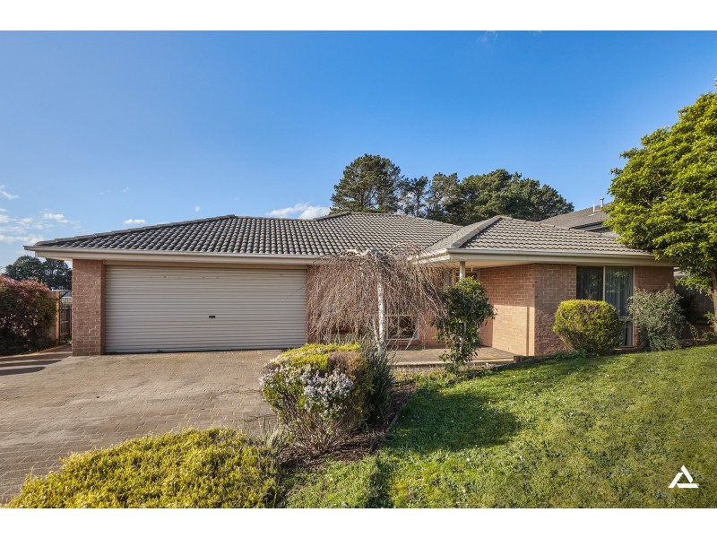 19 Davey Drive, Drouin VIC 3818