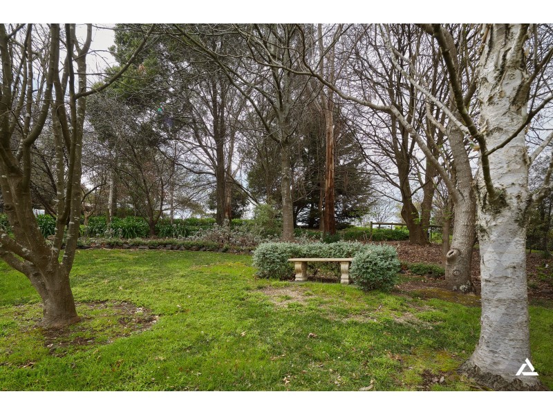 15 Burtonwood Court, Neerim South VIC 3831