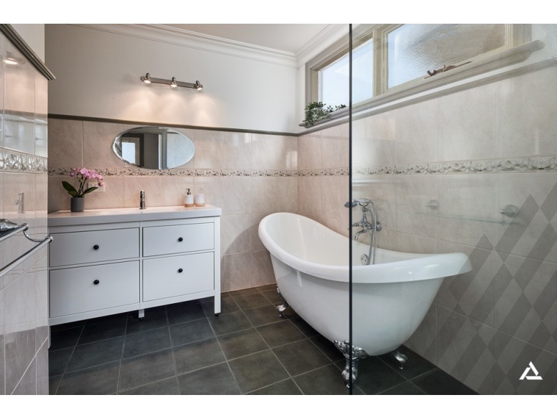 28 Charles Street, Warragul VIC 3820