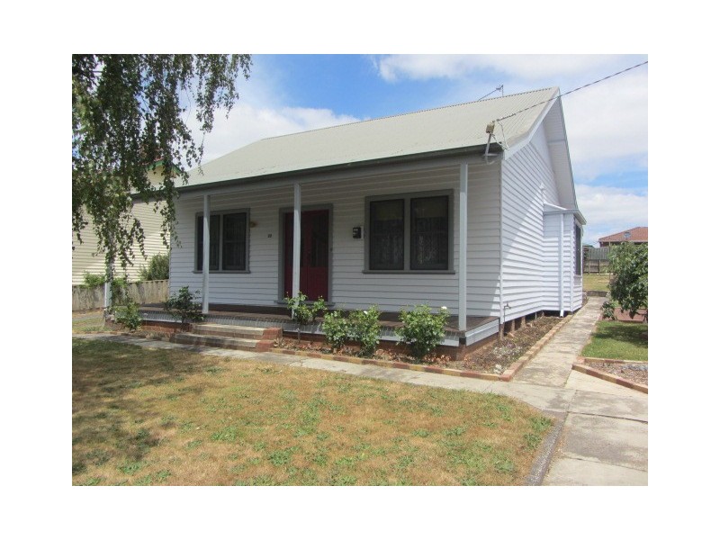 20 Young Street, Drouin VIC 3818