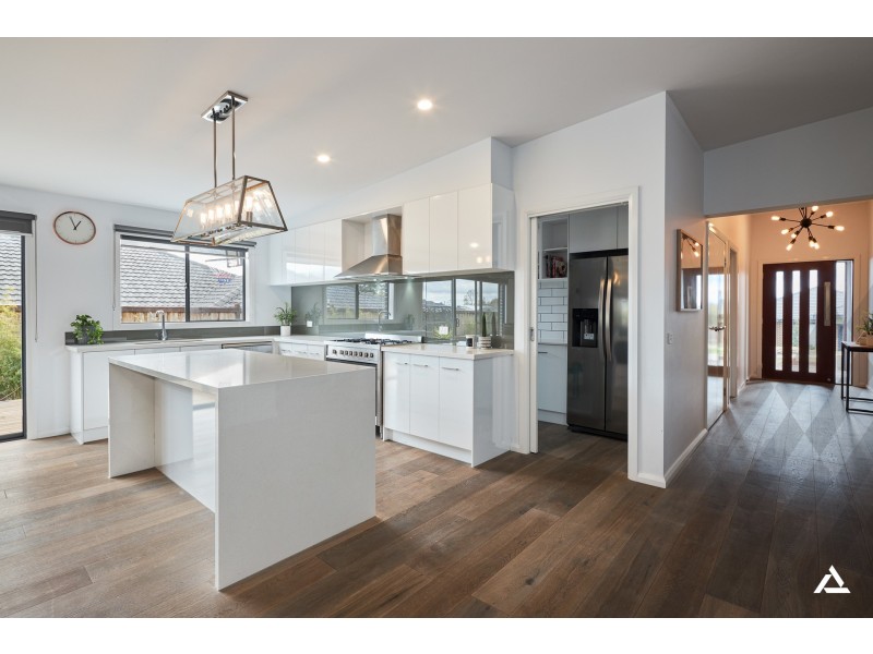 12 Bunyip Drive, Drouin VIC 3818