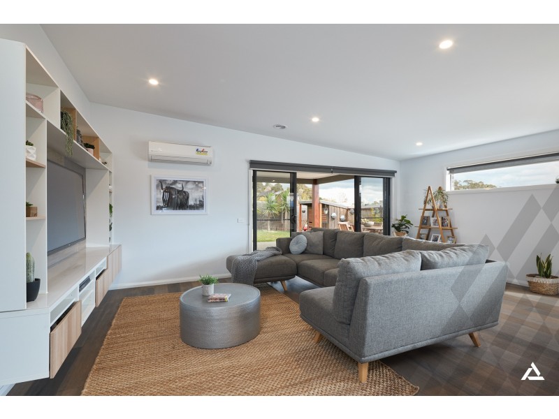 12 Bunyip Drive, Drouin VIC 3818