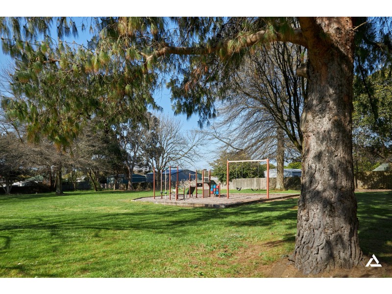 14 Pioneer Street, Warragul VIC 3820