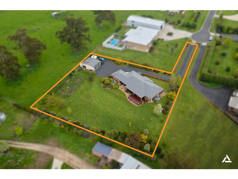 6 Oxley Court, Drouin VIC 3818
