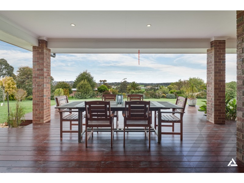 6 Oxley Court, Drouin VIC 3818