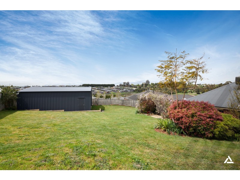 21 Monica Drive, Drouin VIC 3818