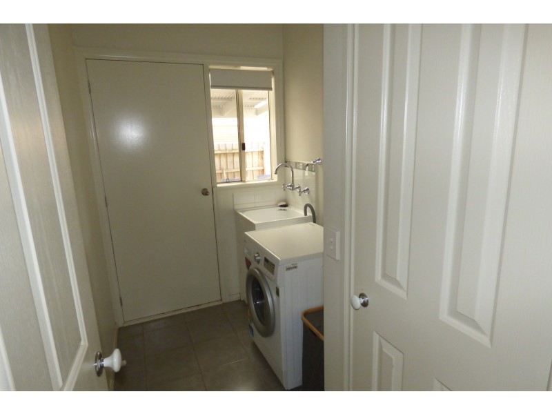 84 Cook Street, Drouin VIC 3818