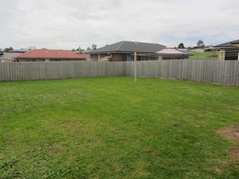 84 Cook Street, Drouin VIC 3818