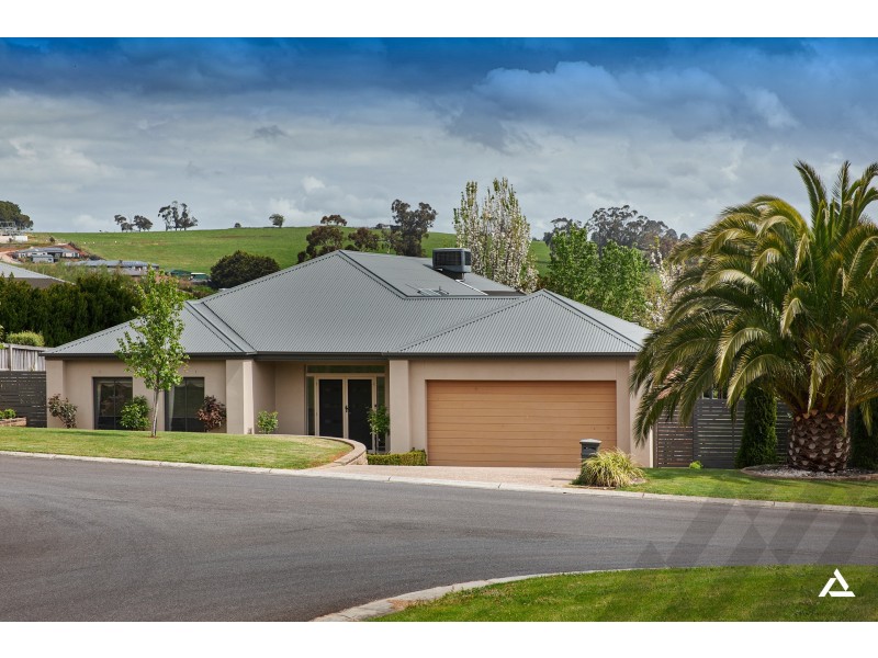 13 Arthurs Drive, Warragul VIC 3820