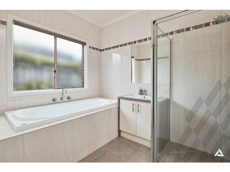 13 Arthurs Drive, Warragul VIC 3820
